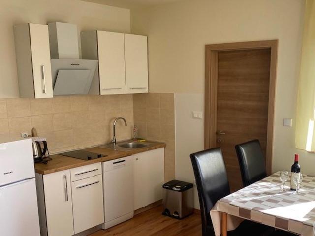 Apartments Nesic Peroj Fažana Екстериор снимка
